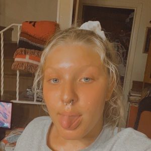 Meet your Posher, Maddie